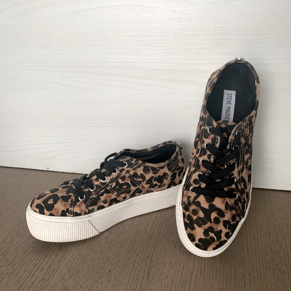 Steve Madden Emmi Leopard Print Platform Sneakers - Picture 2 of 16